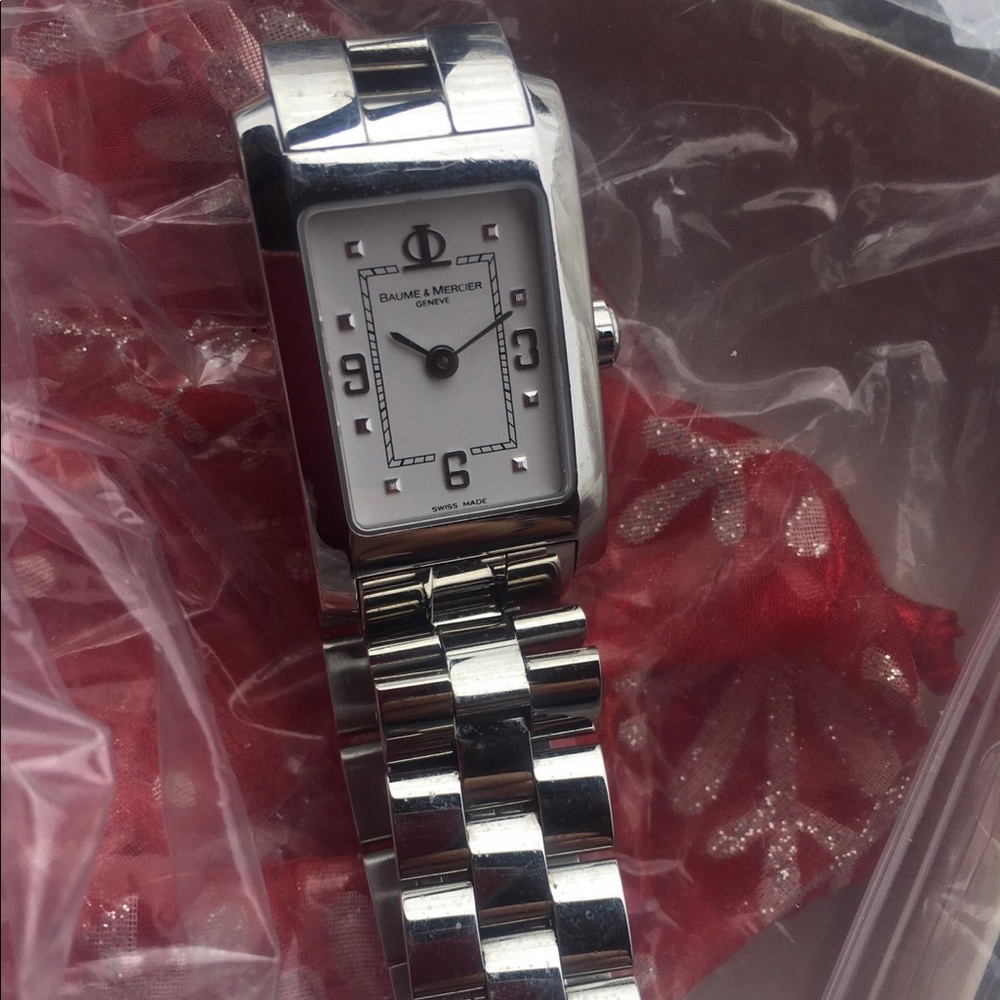 Baume & Mercier watch in silver